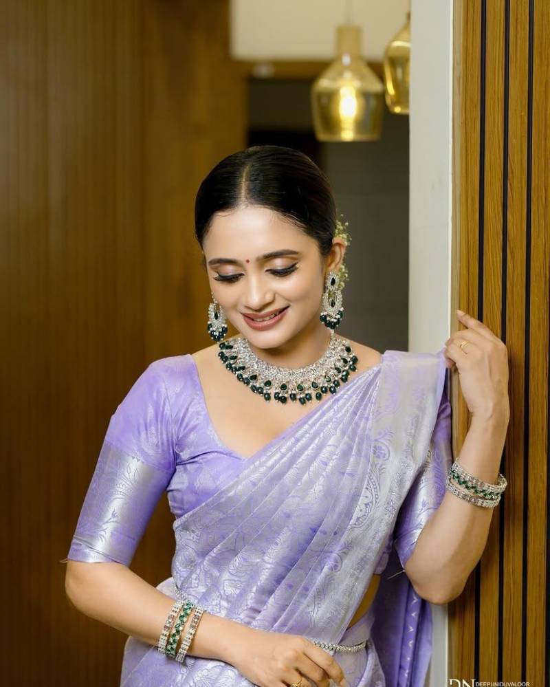 Stunning Banarasi Soft Silk Saree for Elegant Traditional Wear - Posyfish.in