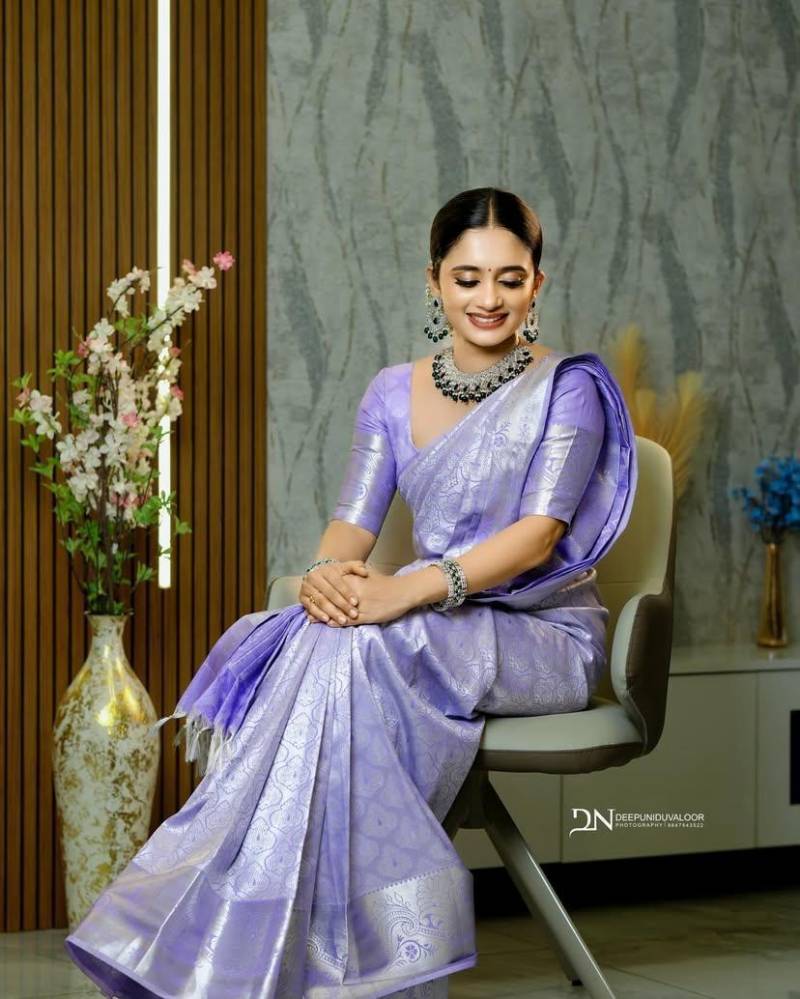 Stunning Banarasi Soft Silk Saree for Elegant Traditional Wear - Posyfish.in