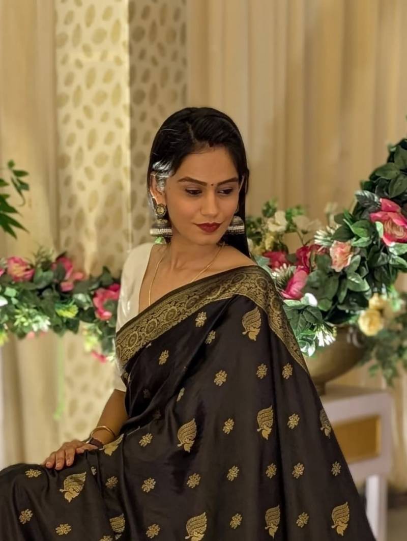 Banarasi Soft Silk Saree with Elegant Gold Zari Work - Posyfish.in