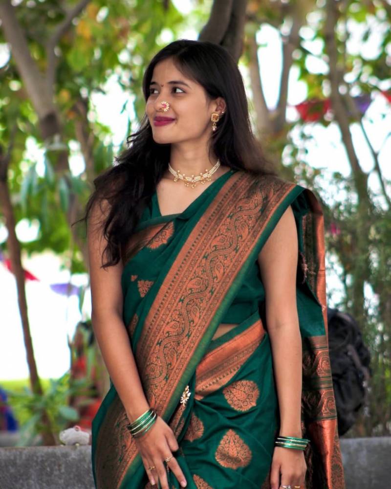 Banarasi Silk Wedding Saree - Elegant Soft Silk for Timeless Celebrations - Posyfish.in