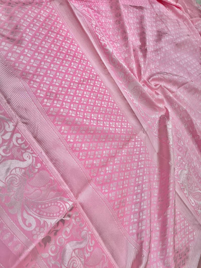 Lichi Soft Silk Saree with Rich Pallu for Wedding Wear - Posyfish.in