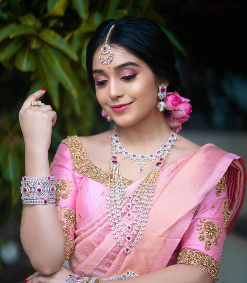 Lichi Soft Silk Saree with Rich Pallu for Wedding Wear - Posyfish.in