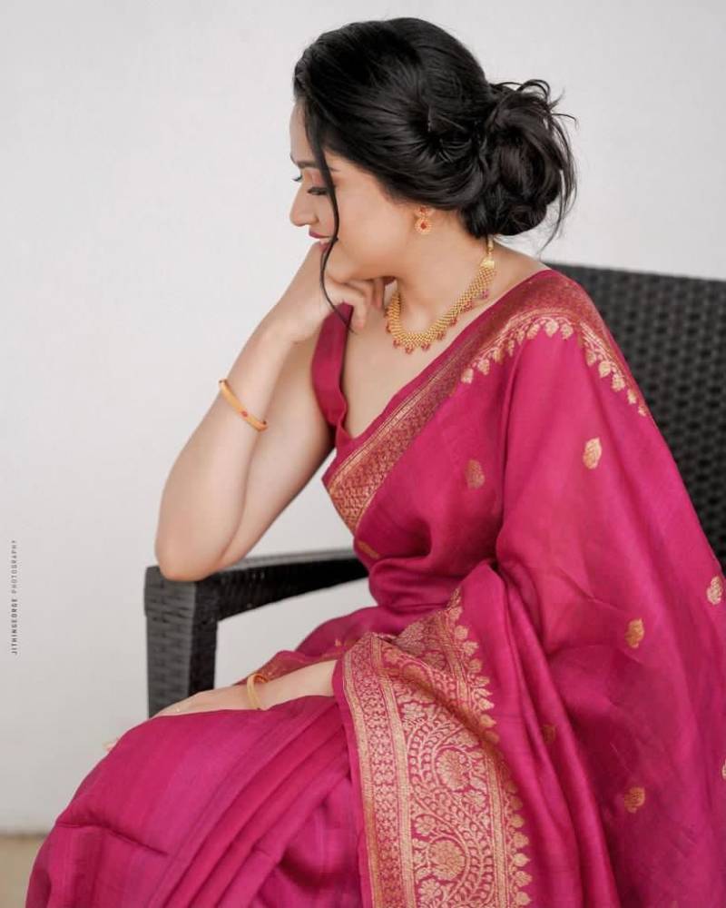 Lichi Soft Silk Saree with Rich Pallu for Elegant Occasions - Posyfish.in