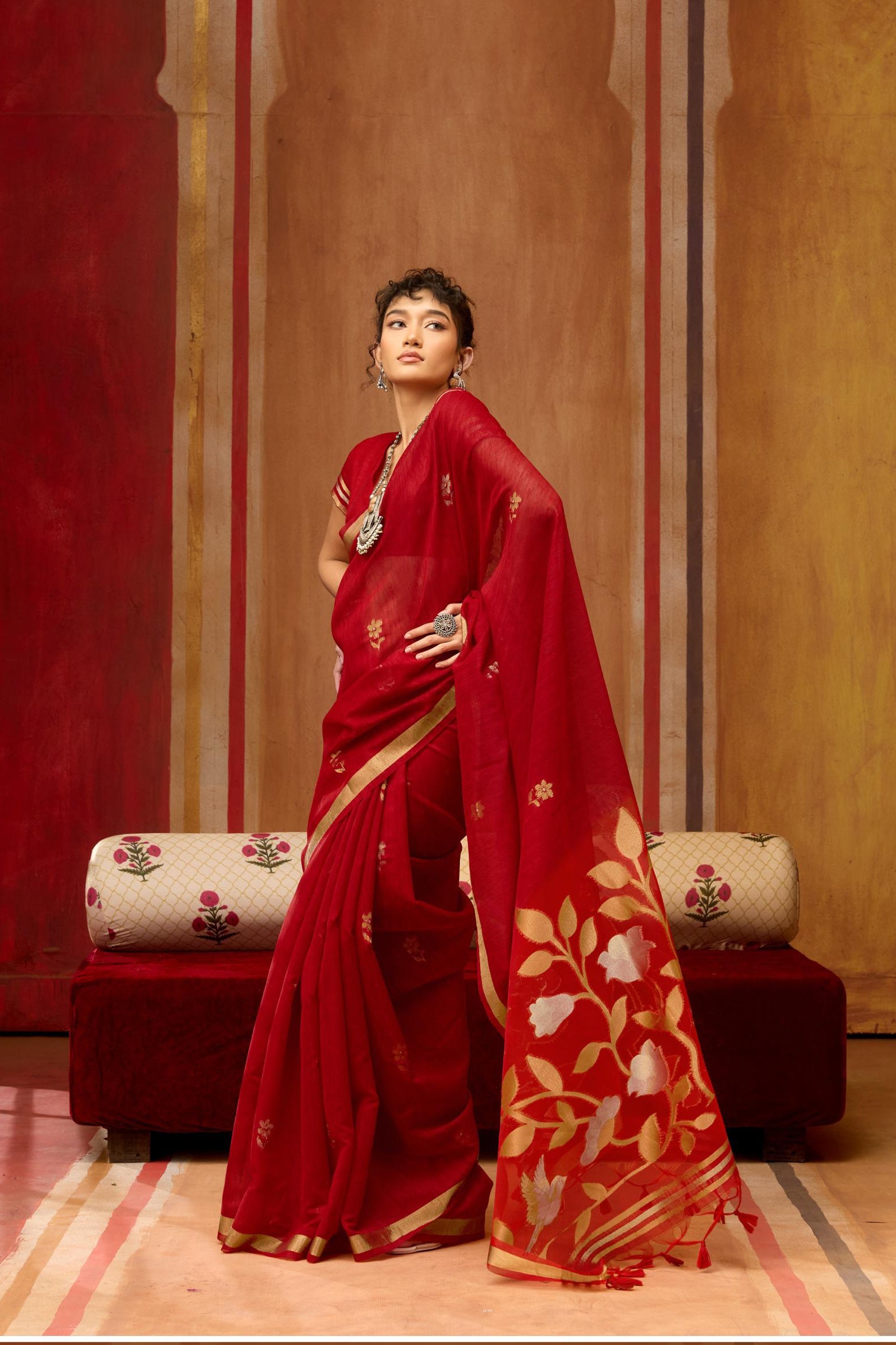 Premium Designer Saree for Women | Elegant Ethnic Wear and Traditional Fashion - Posyfish.in
