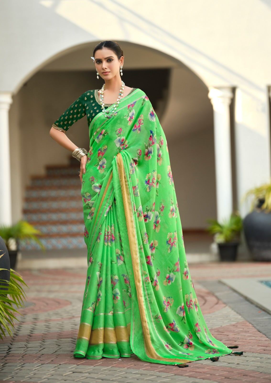 Elegant Floral Print Chiffon Saree with Soft Drape
