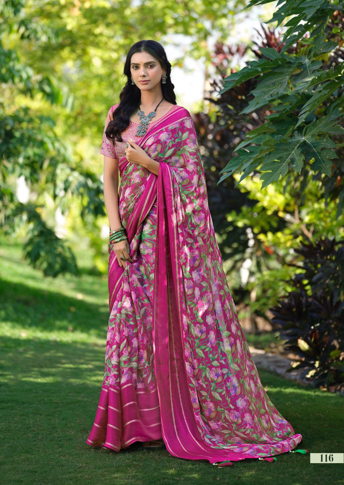 Elegant Floral Print Chiffon Saree with Soft Drape