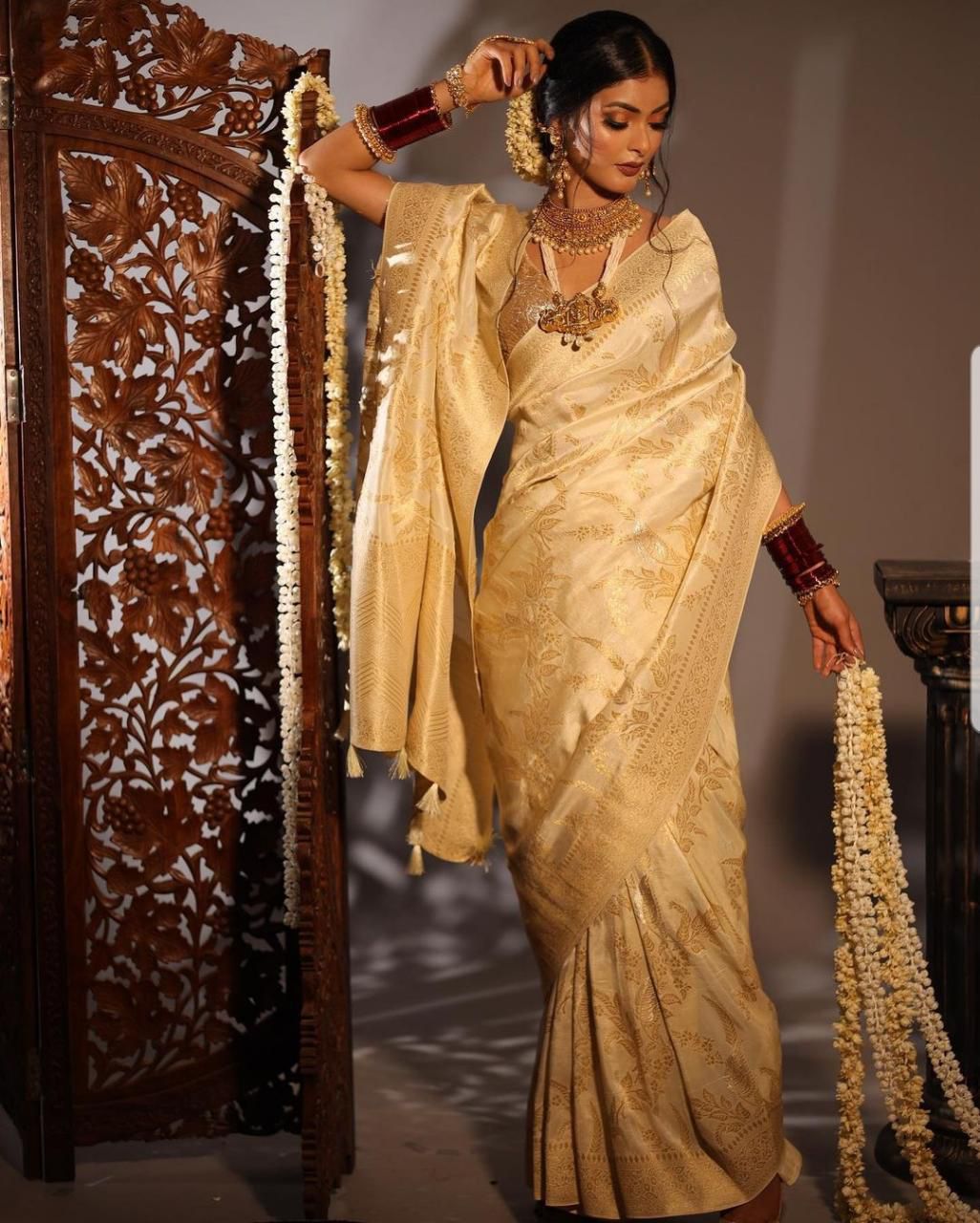 Lichi Silk Jacquard Saree for Festive Elegance - Posyfish.in