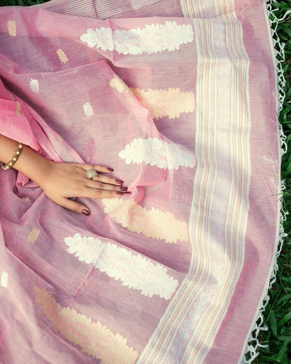 Soft Linen Jacquard Saree Collection - Elegant Weaving Designs - Posyfish.in