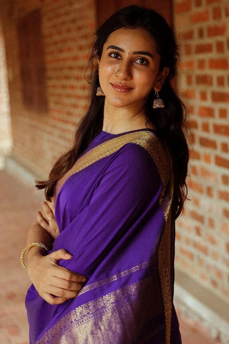 Lichi Silk Jacquard Saree Collection - Elegant and Exquisite Designs - Posyfish.in