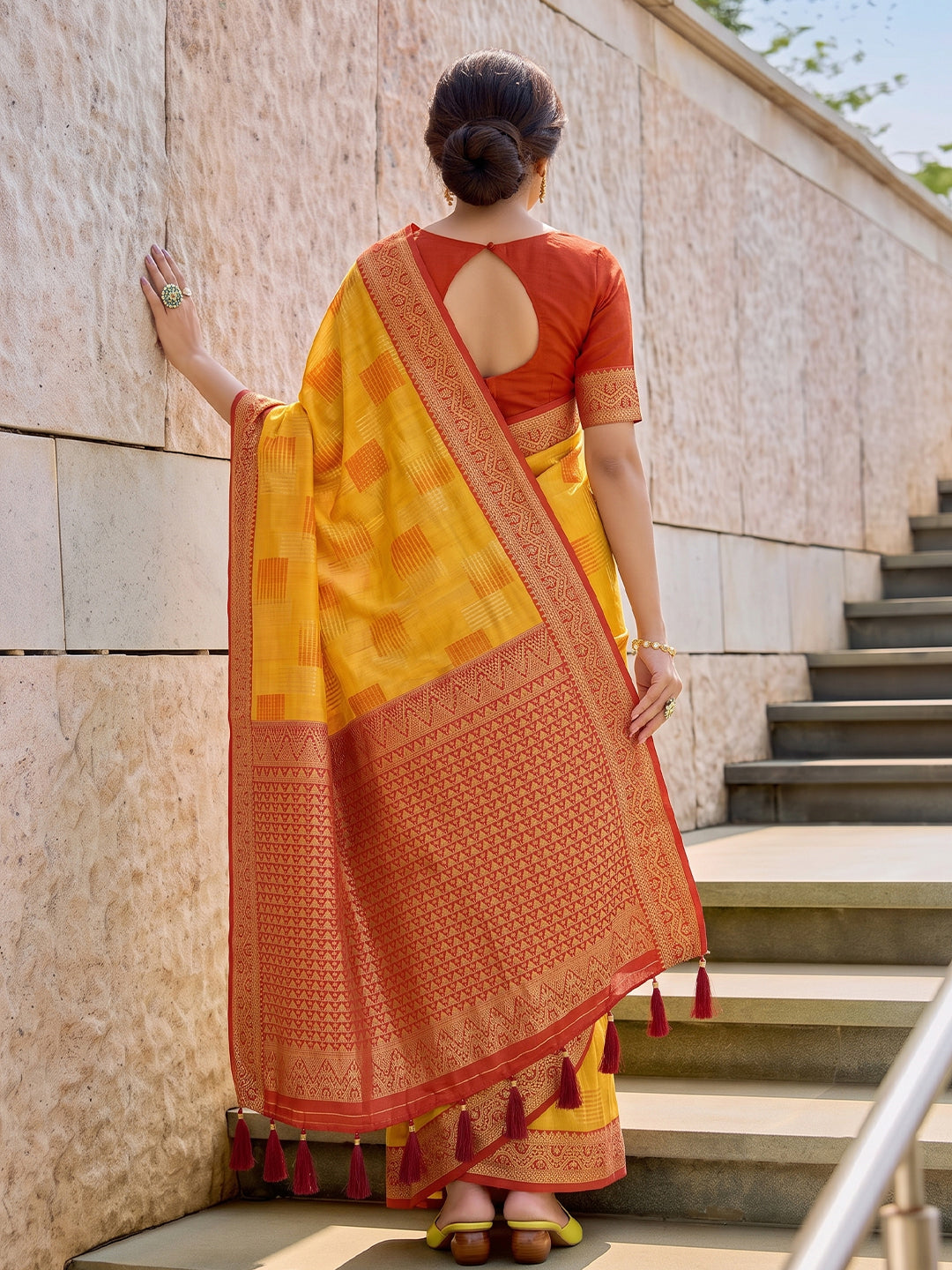 Timeless Cotton Saree with Elegant Prints